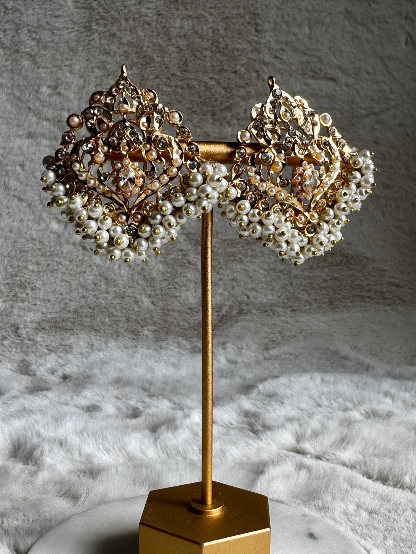 Nouratan Studs