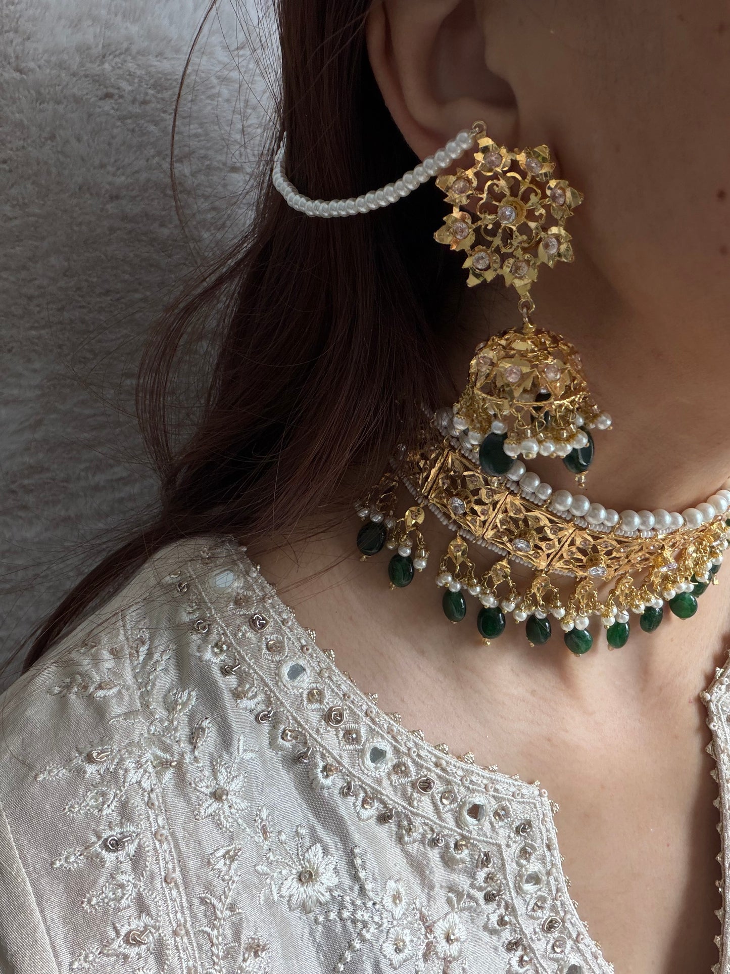 Noor-e-Zar Gullaband