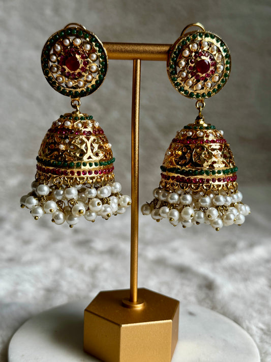 Zuni Jhumki